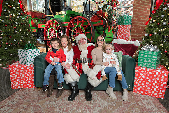 The Charleston Santa 2024-Dec14-2741