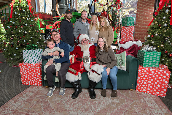 The Charleston Santa 2024-Dec7-1374