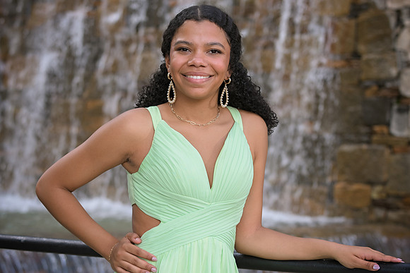 RKPhoto-2024-FallsPark-PromPics-98