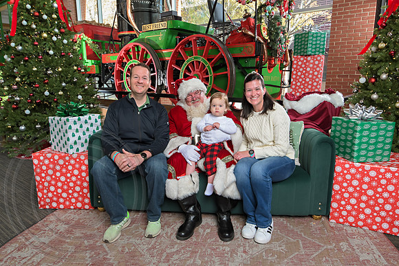 The Charleston Santa 2024-Dec8-1824