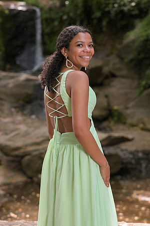 RKPhoto-2024-FallsPark-PromPics-53