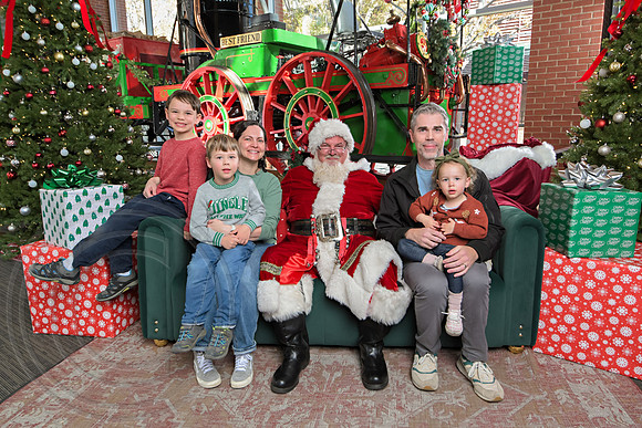 The Charleston Santa 2024-Dec7-1515