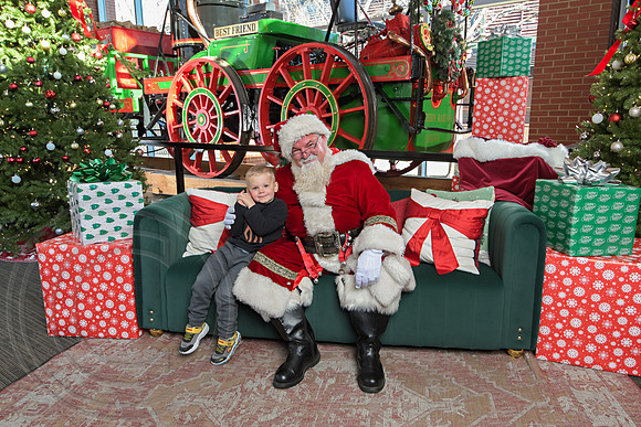 The Charleston Santa 2024-Dec22-3756