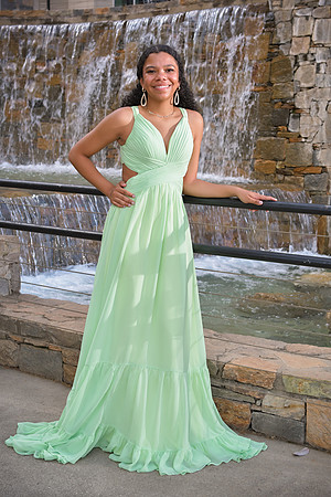 RKPhoto-2024-FallsPark-PromPics-96