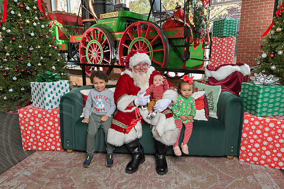 The Charleston Santa 2024-Dec8-1820