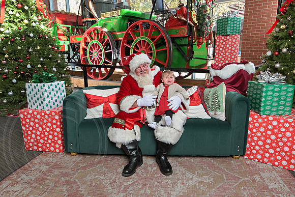 The Charleston Santa 2024-Dec7-1460