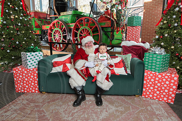 The Charleston Santa 2024-Dec14-2690