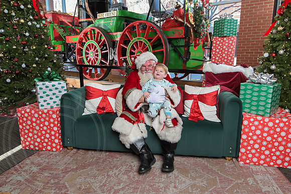 The Charleston Santa 2024-Dec22-4026