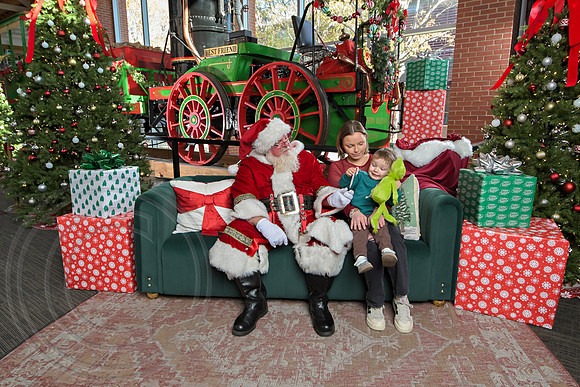 The Charleston Santa 2024-Dec7-1372