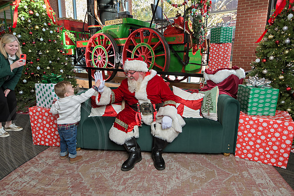 The Charleston Santa 2024-Dec7-1396