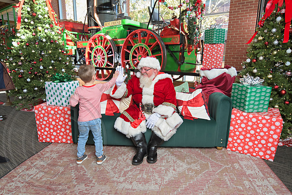 The Charleston Santa 2024-Nov30-0570