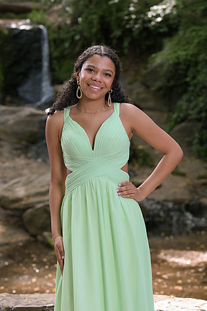 RKPhoto-2024-FallsPark-PromPics-51