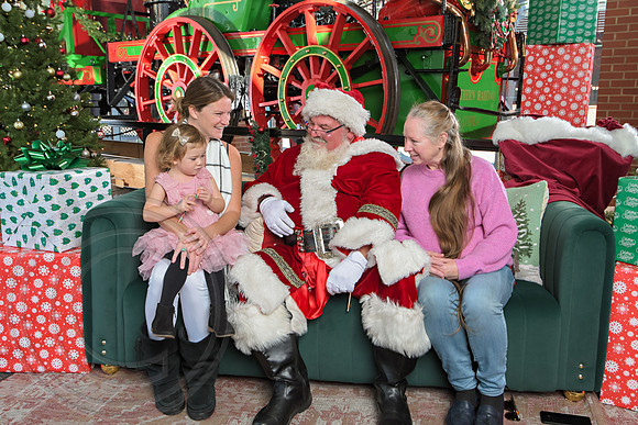 The Charleston Santa 2024-Dec14-2581