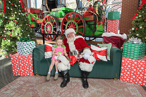 The Charleston Santa 2024-Dec14-2613