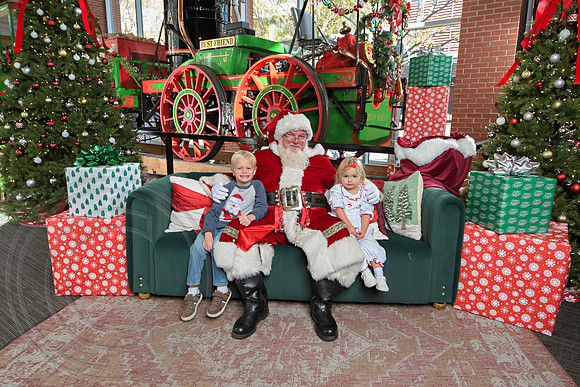 The Charleston Santa 2024-Dec7-1563