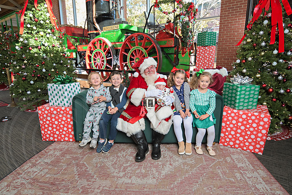 The Charleston Santa 2024-Nov30-0589