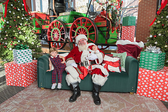 The Charleston Santa 2024-Dec14-2655