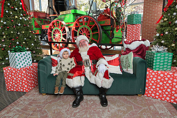 The Charleston Santa 2024-Dec7-1519