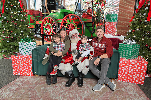 The Charleston Santa 2024-Dec15-2970