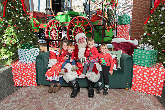 The Charleston Santa 2024-Dec14-2601