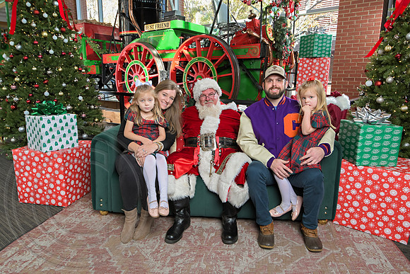 The Charleston Santa 2024-Dec7-1528