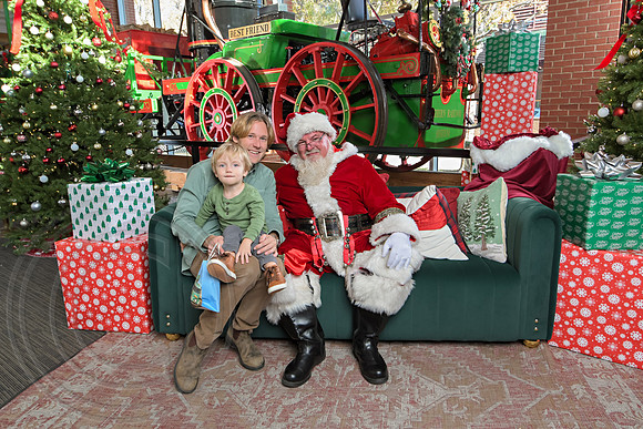 The Charleston Santa 2024-Dec7-1454