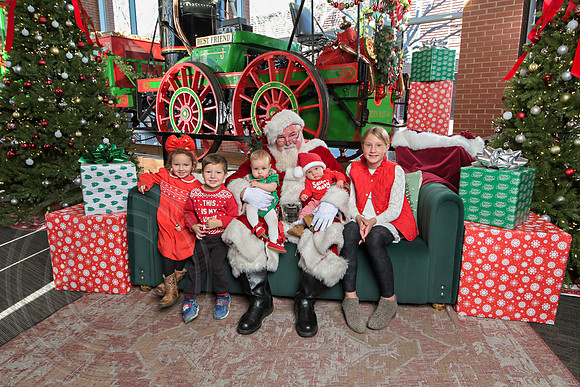 The Charleston Santa 2024-Dec22-4002