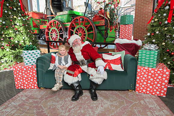 The Charleston Santa 2024-Dec15-3053