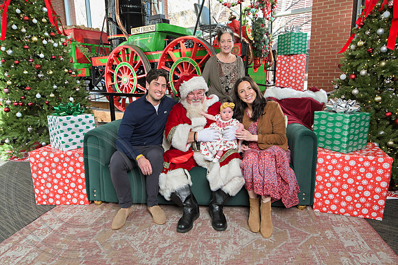 The Charleston Santa 2024-Dec15-2977