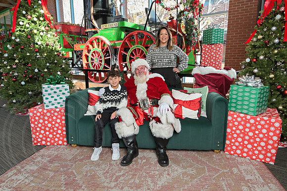 The Charleston Santa 2024-Dec14-2472