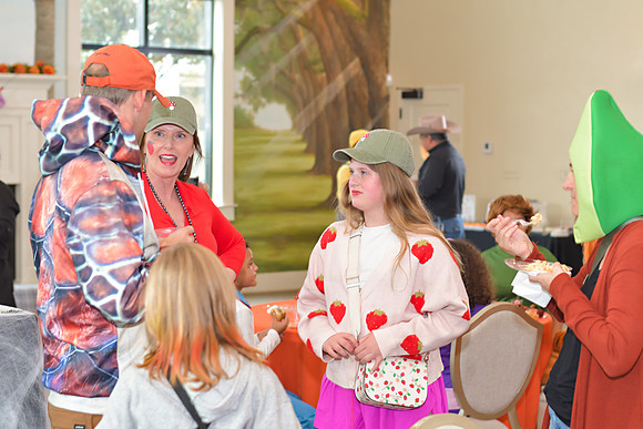 RKPhoto-2025-CVB-HalloweenParty-045