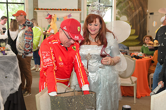 RKPhoto-2025-CVB-HalloweenParty-062