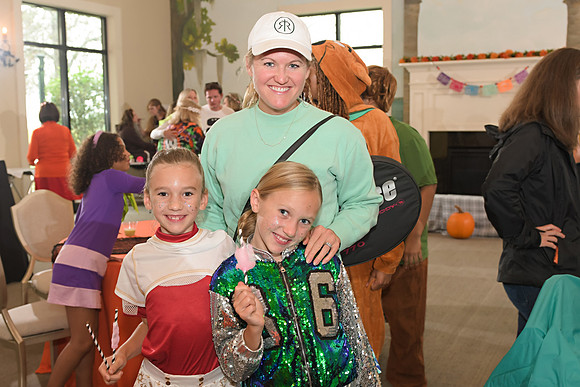 RKPhoto-2025-CVB-HalloweenParty-073