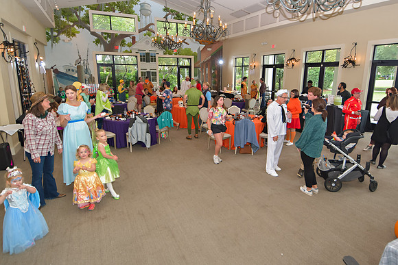 RKPhoto-2025-CVB-HalloweenParty-089