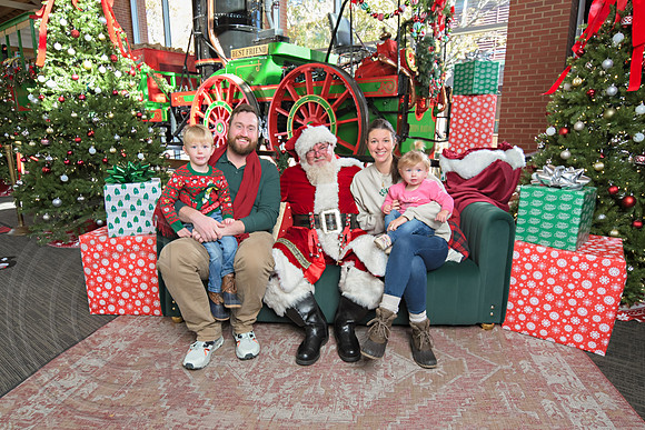 The Charleston Santa 2024-Dec1-0954