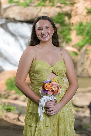 RKPhoto-2024-FallsPark-PromPics-05
