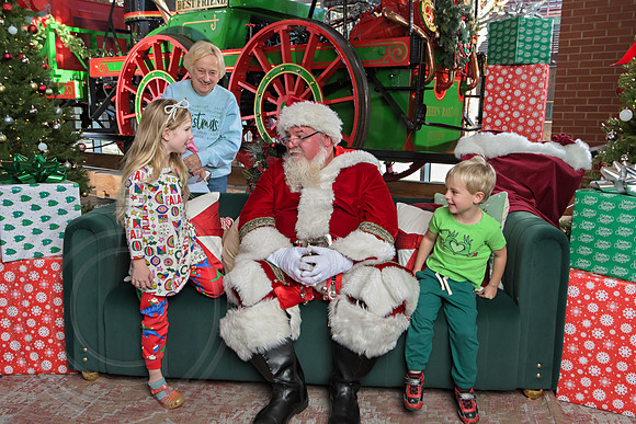 The Charleston Santa 2024-Dec14-2397