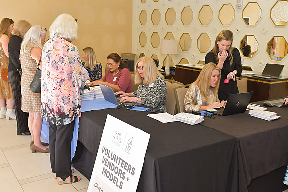 RKPhoto-2025-RonladMcDonald-BagLadyLuncheon-001
