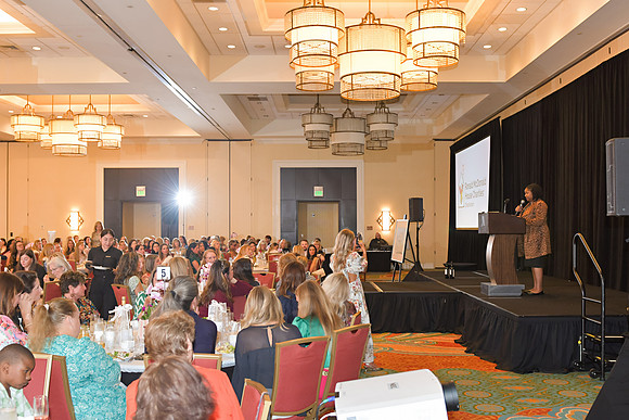RKPhoto-2025-RonladMcDonald-BagLadyLuncheon-175