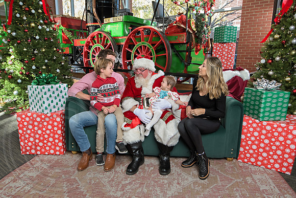 The Charleston Santa 2024-Dec7-1630