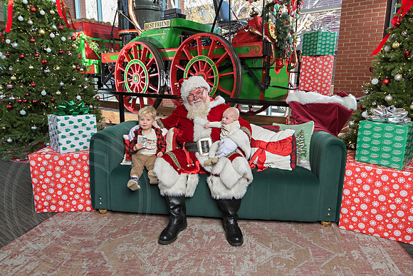 The Charleston Santa 2024-Dec15-2805