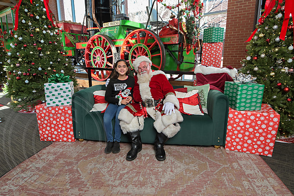 The Charleston Santa 2024-Dec22-3853