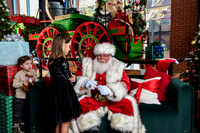 RKPhoto-2025-TheCharlestonSanta-Nov28-0015
