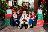 RKPhoto-2025-TheCharlestonSanta-Nov29-0511