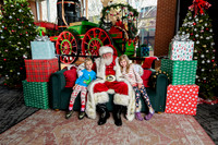 RKPhoto-2025-TheCharlestonSanta-Nov29-0523