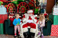 RKPhoto-2025-TheCharlestonSanta-Nov29-0527