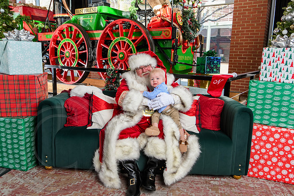RKPhoto-2025-TheCharlestonSanta-Nov29-0832