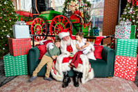 RKPhoto-2025-TheCharlestonSanta-Nov30-0947
