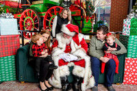 RKPhoto-2025-TheCharlestonSanta-Nov30-0954