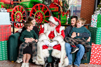 RKPhoto-2025-TheCharlestonSanta-Nov30-0960